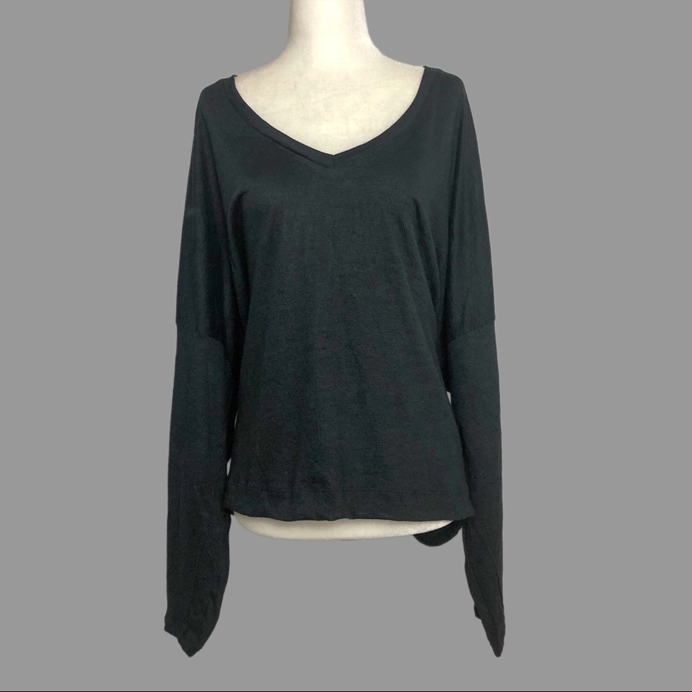 🧡 2X 🧡 NWOT Anthro Top V-neck Textured Cropped Low Cut Long Sleeves